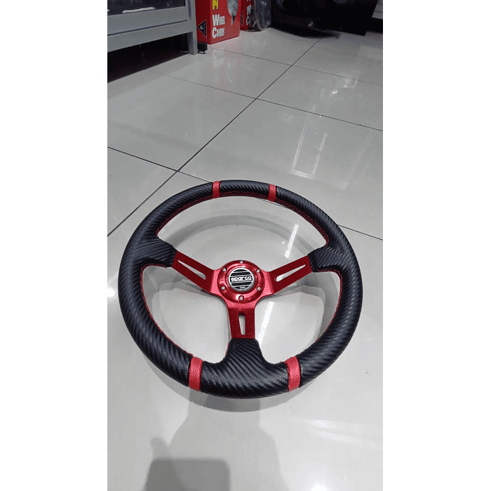 Volante de auto universal Tunning deportivo marca Sparco con botón de bocina medida 35cm diámetro externo diseño carbono centro rojo doble línea roja trenzado rojo 9