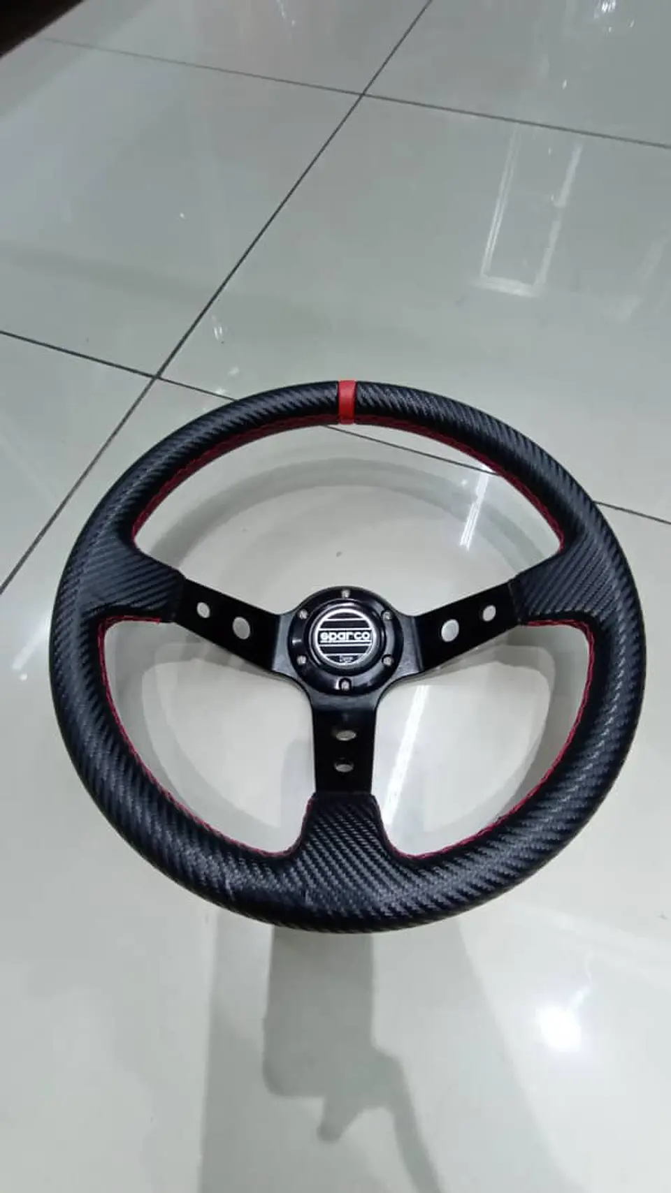 Volante deportivo Sparco 35cm (agujeros) - Centro Negro, línea Roja 5