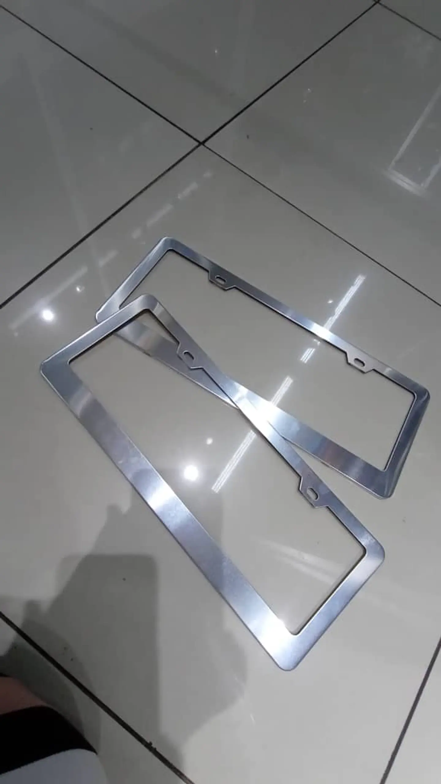 Par porta patentes/marco matrícula aluminio - Plata 6