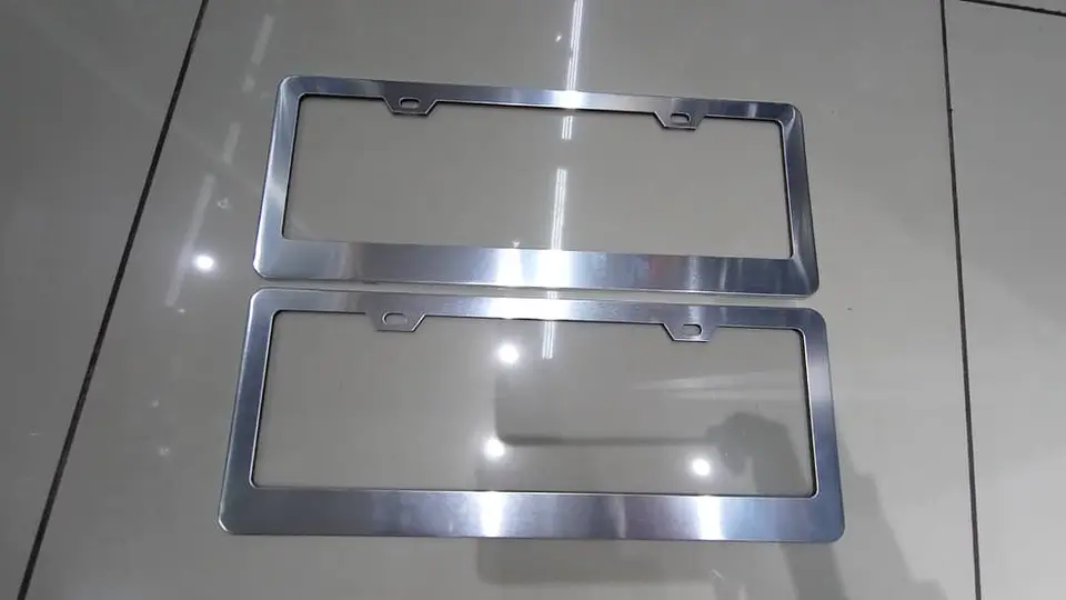 Par porta patentes/marco matrícula aluminio - Plata 9