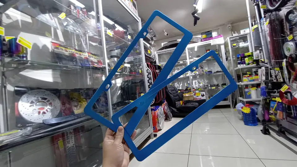 Par porta patentes/marco matrícula aluminio - Azul 2