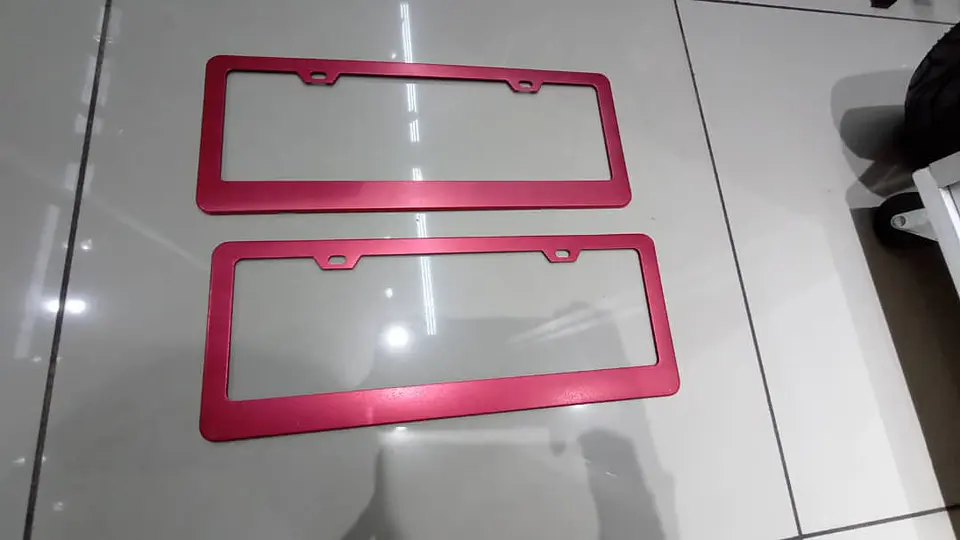 Par porta patentes/marco matrícula aluminio - Rojo 5