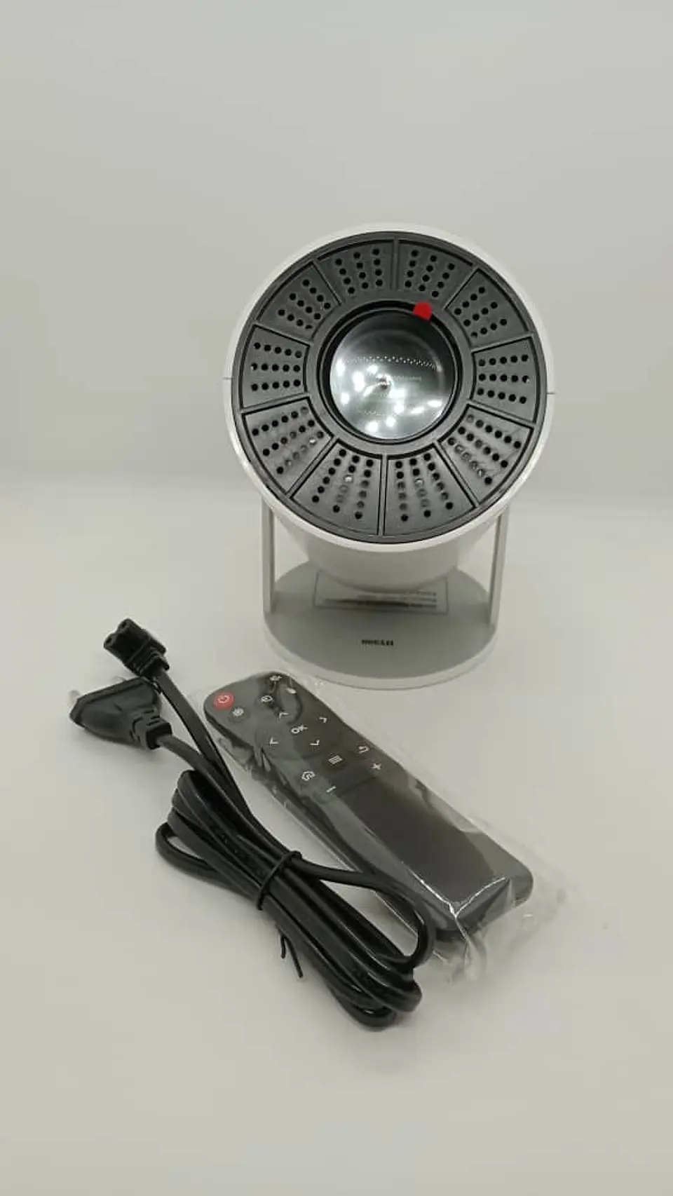 Liquidacion Proyector portátil 4K Cine en casa HY300 Android, altavoz 23