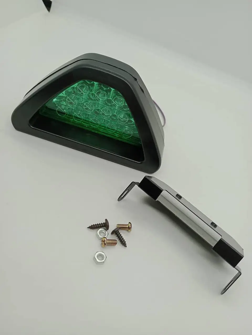 Tercera luz freno F1 strobo triangular 12 LED - Verde 2