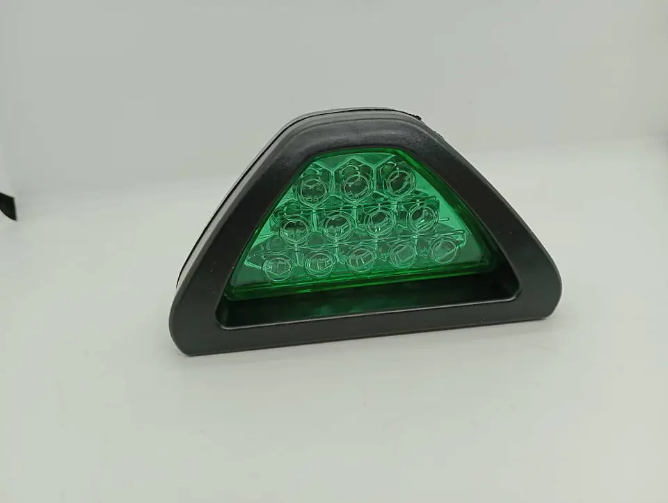 Tercera luz freno F1 strobo triangular 12 LED - Verde 5
