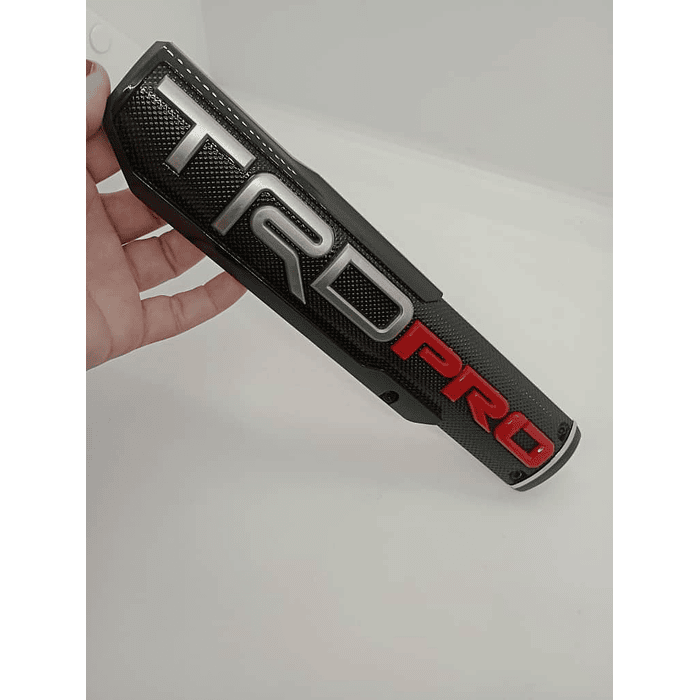 Emblema insignia 3D TRD PRO etiqueta pegatina para uso lateral, guarda barro, parrilla y maletero color negro letra gris y rojo 11