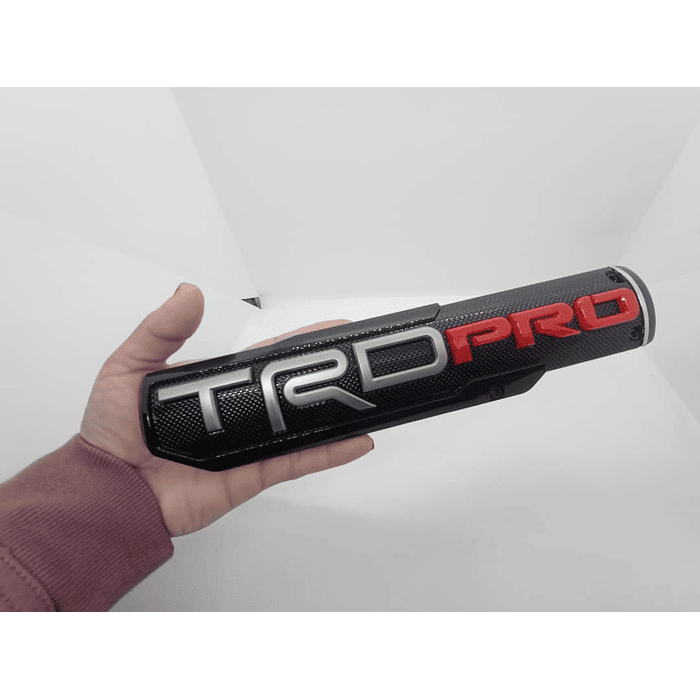 Emblema insignia 3D TRD PRO etiqueta pegatina para uso lateral, guarda barro, parrilla y maletero color negro letra gris y rojo 12