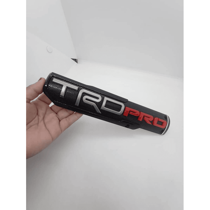 Emblema insignia 3D TRD PRO etiqueta pegatina para uso lateral, guarda barro, parrilla y maletero color negro letra gris y rojo 15
