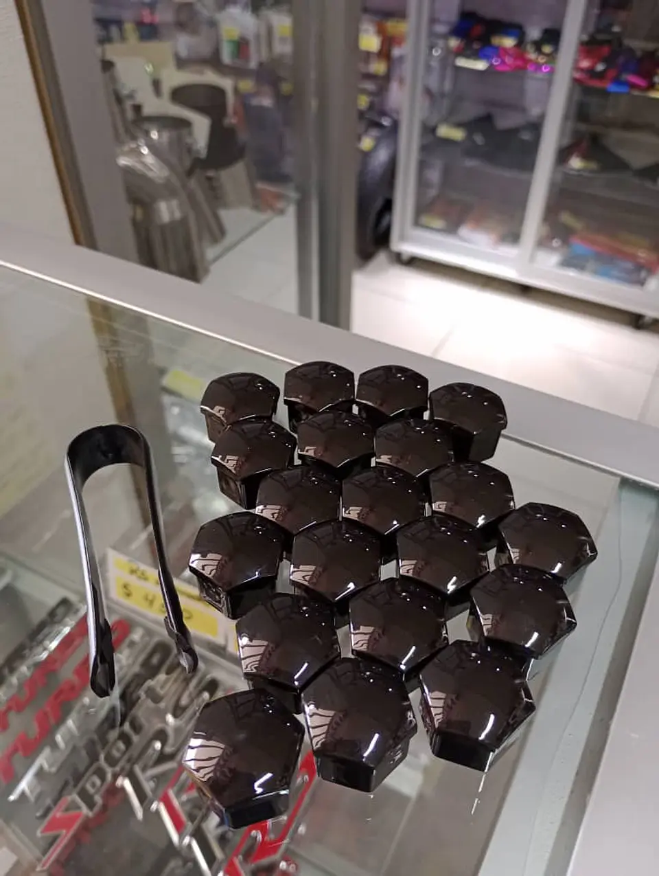 Cubierta de tuercas de neumáticos de auto, a prueba de polvo NEGRO 6