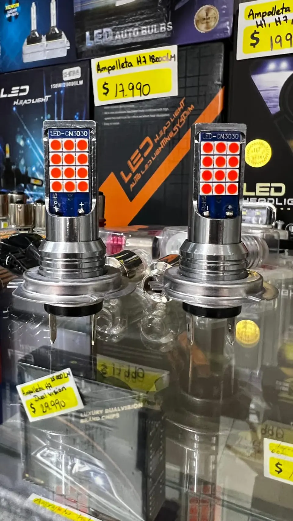 Par de ampolletas Led Modelo h7 4800 lúmenes 12 Voltios 3