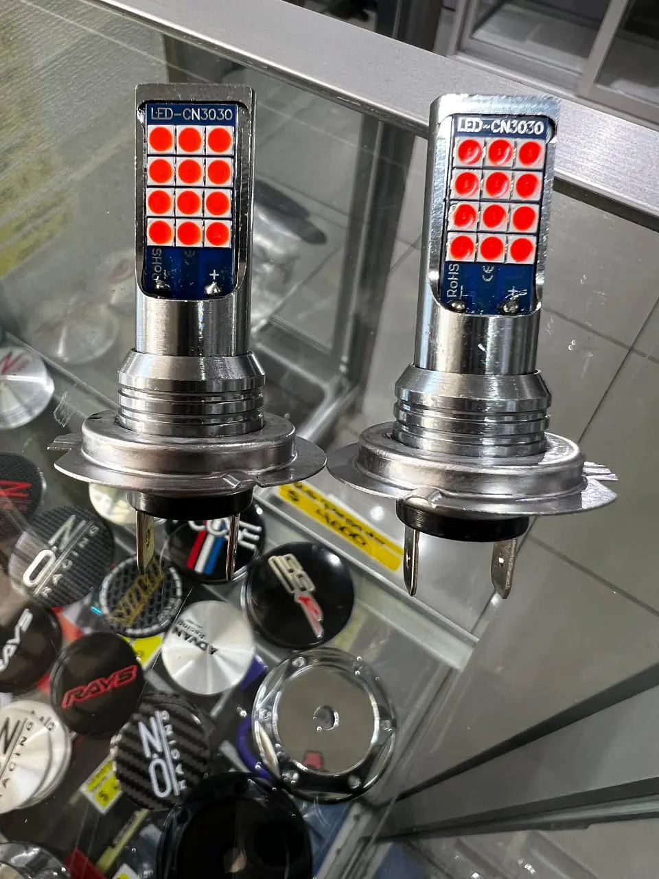 Par de ampolletas Led Modelo h7 4800 lúmenes 12 Voltios 4