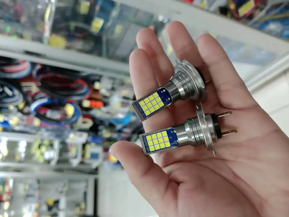 Par de ampolletas Led Modelo h7 color verde 4800 lúmenes 12 Voltios 7