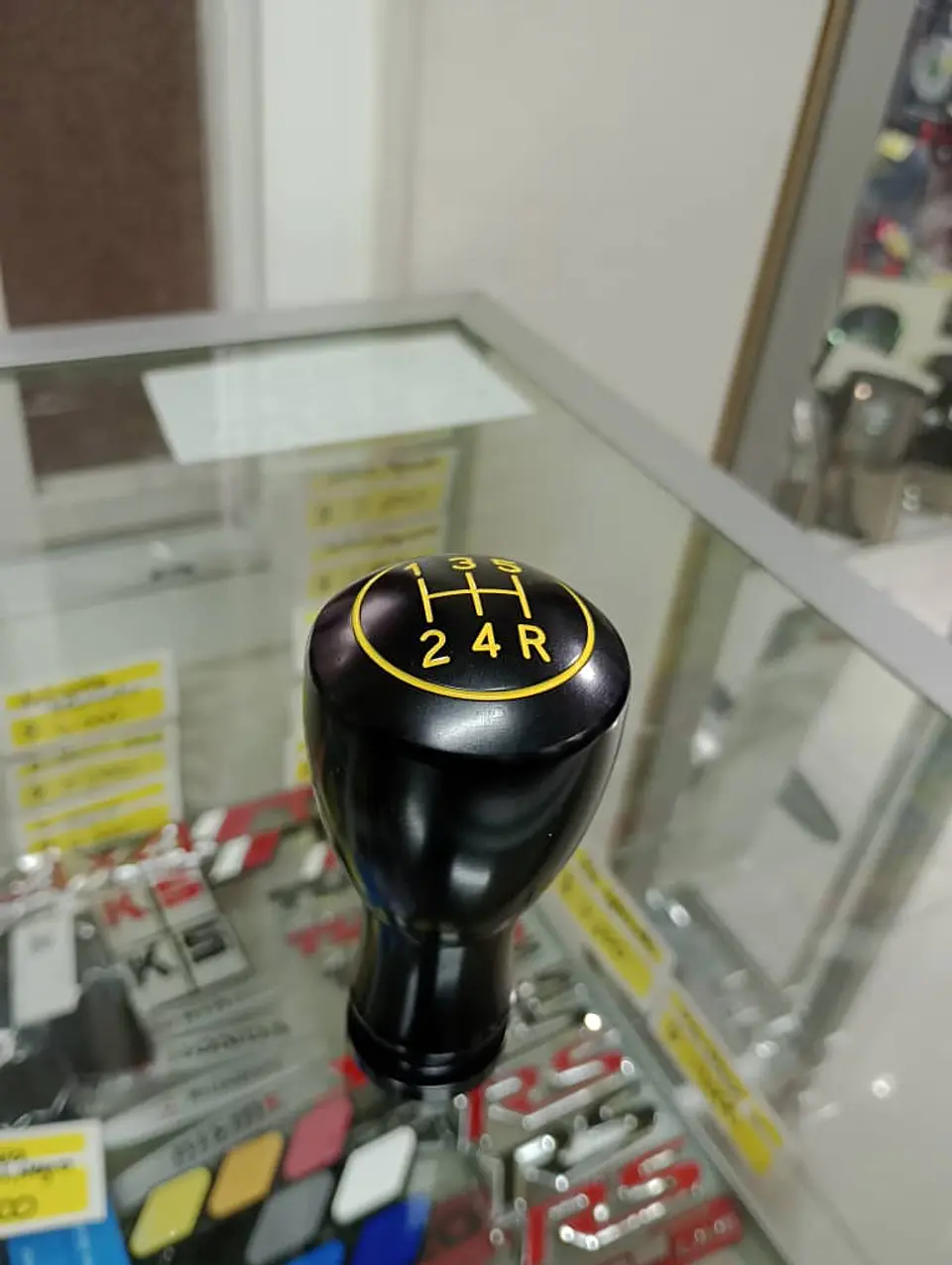 Pomo perilla metálico aluminio, 5 vel. reversa 6ta - Negro 7
