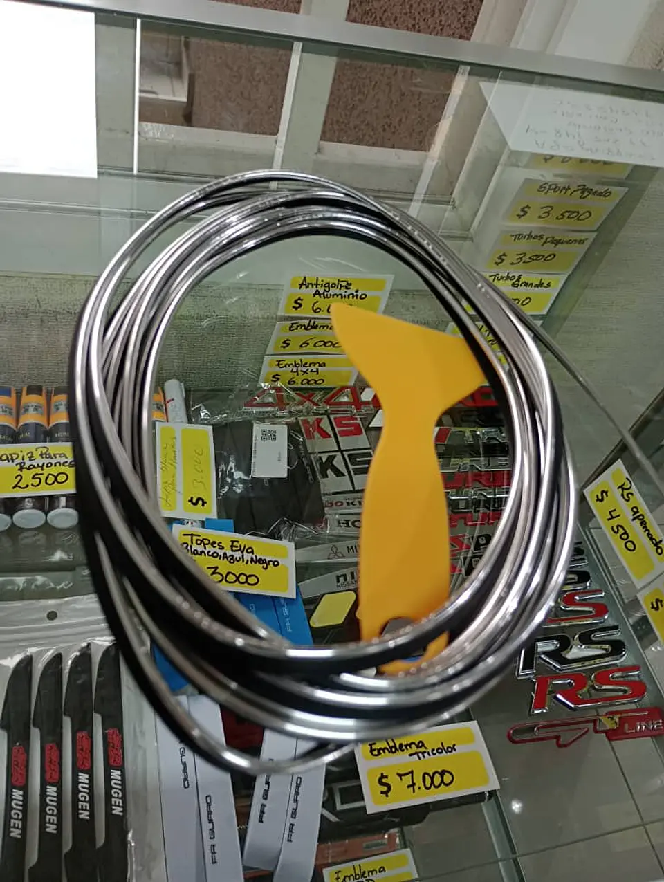 Rollo moldura embellecedor decorativa para interior de autos 5mts 7