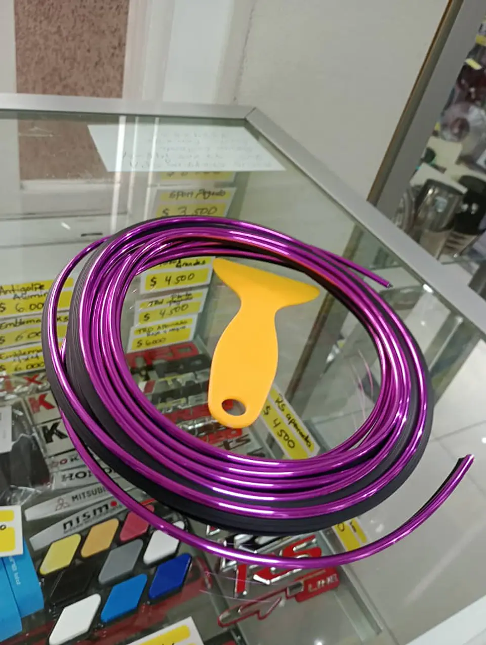 Rollo moldura embellecedor decorativa para interior de autos 5mts 8