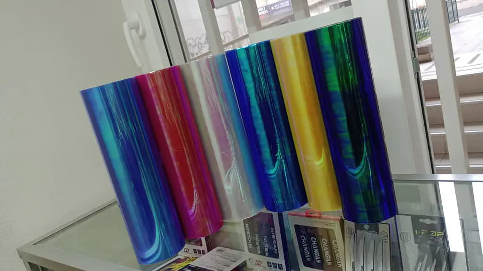 Vinilo adhesivo decorativo tunnig para focos de autos 1mtr x 30cm 16