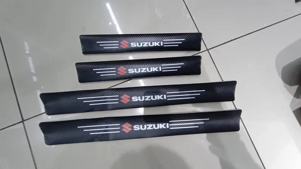 Set De 4 zócalos Para Las Cuatro Puertas del auto Suzuki 3