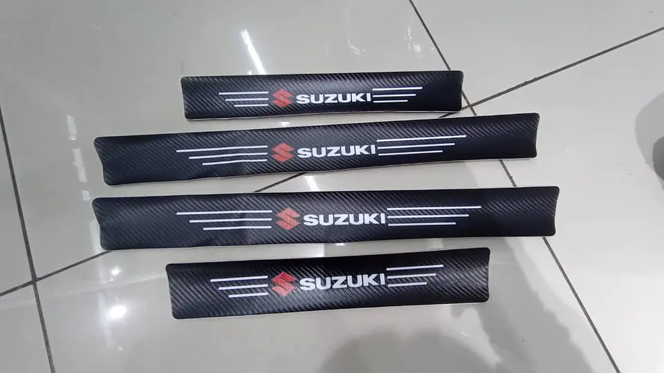 Set De 4 zócalos Para Las Cuatro Puertas del auto Suzuki 8