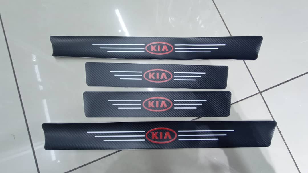 ADHESIVO TAPAS DE RUEDAS KIA SET 4 PCS