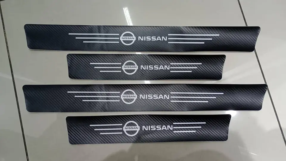 Set De 4 zócalos Para Las Cuatro Puertas del auto Nissan 4