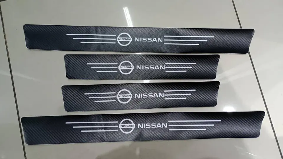 Set De 4 zócalos Para Las Cuatro Puertas del auto Nissan 5