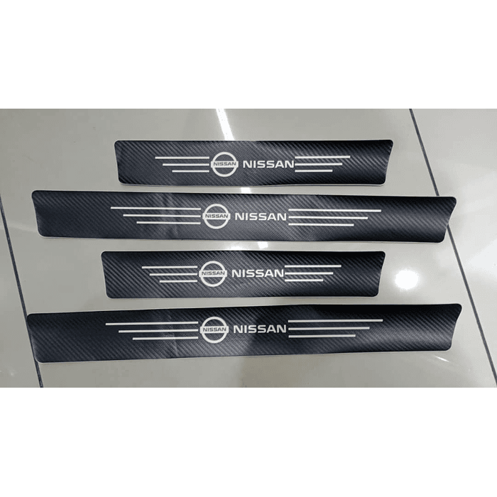 Set De 4 zócalos Para Las Cuatro Puertas del auto Nissan  7