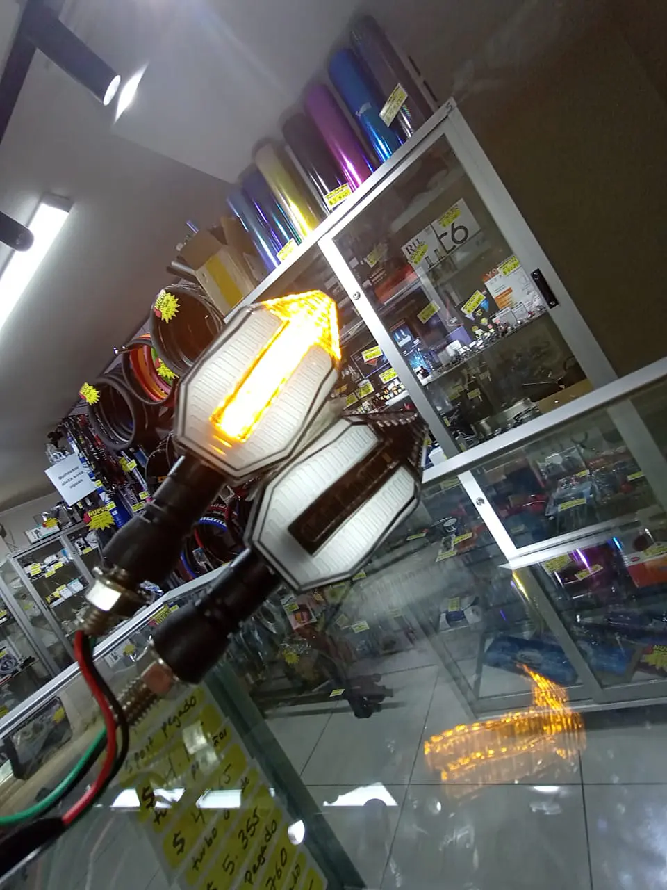 X2 Set Luz intermitente ideal para moto, modelo Duo Color, Disponible 2