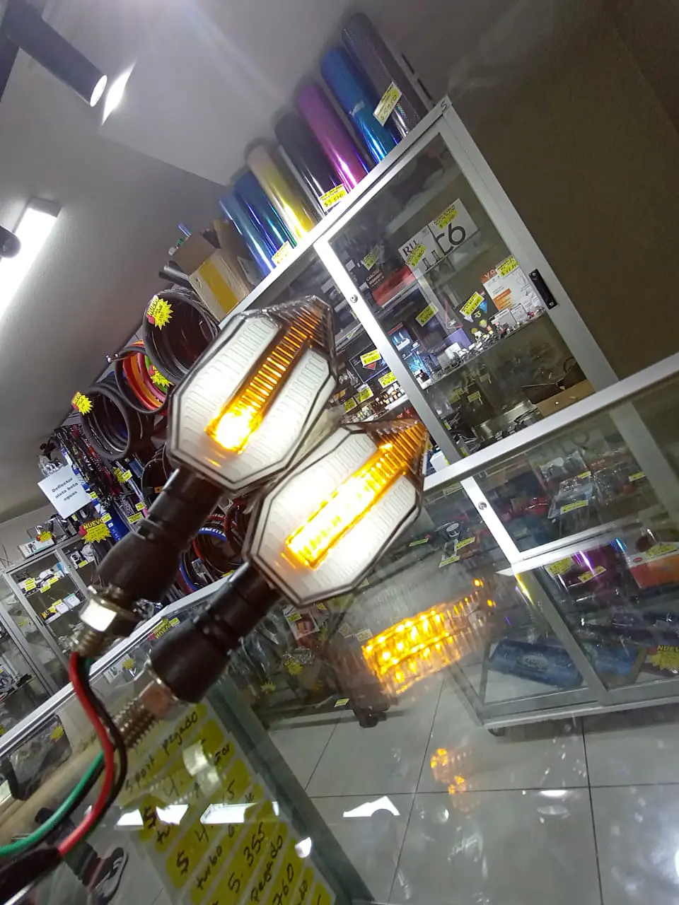 X2 Set Luz intermitente ideal para moto, modelo Duo Color, Disponible 13