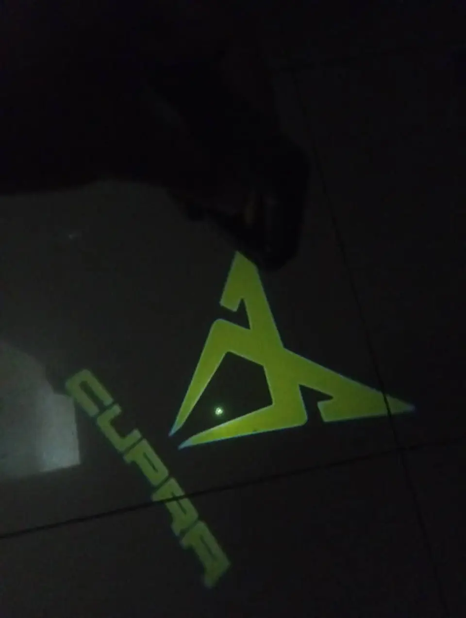 X2 luces LED cortesía para puertas - Cupra logo amarillo 5