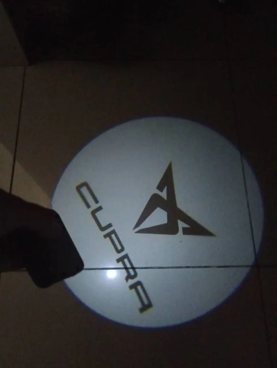 X2 luces LED cortesía para puertas - Cupra círculo blanco 3