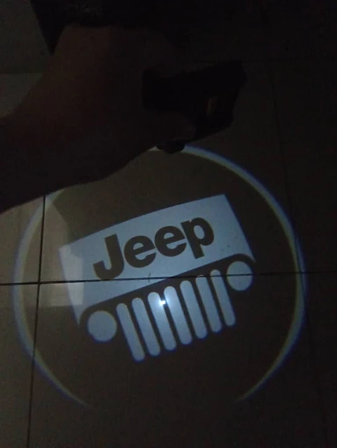 X2 luces LED cortesía puertas (a batería triple A) - jeep