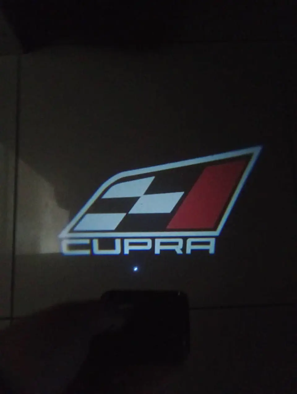 X2 luces LED cortesía puertas (a batería triple A) - Cupra 2