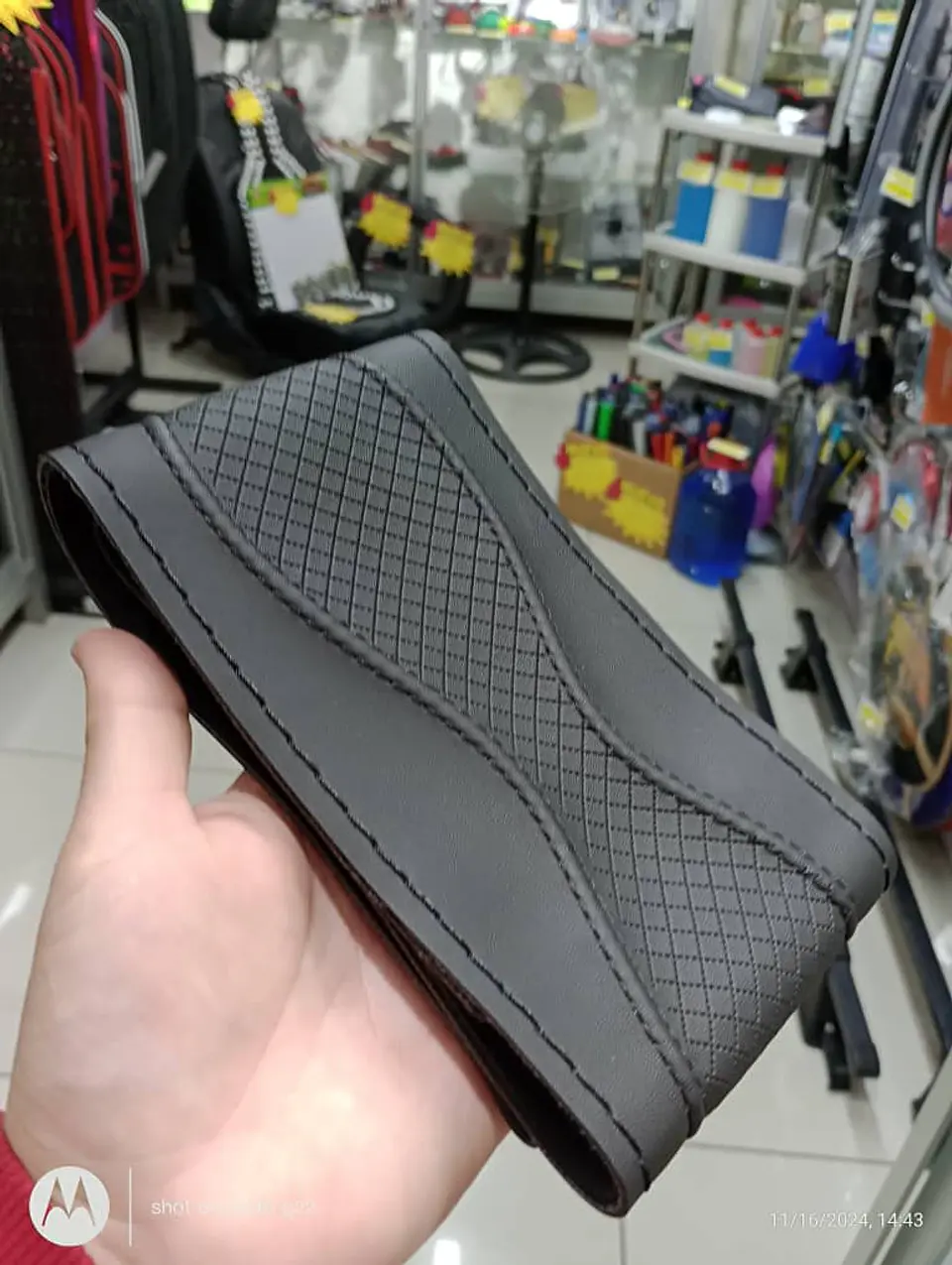 Forro volante cosido hilo Negro diseño cuadros 5