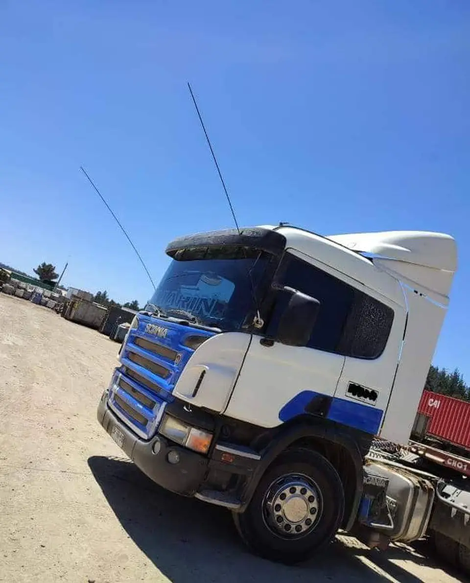 Antena flexible de 2 metros tipo látigo para vehículo 5