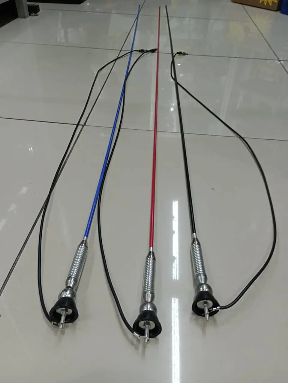 Antena flexible de 2 metros tipo látigo para vehículo 2