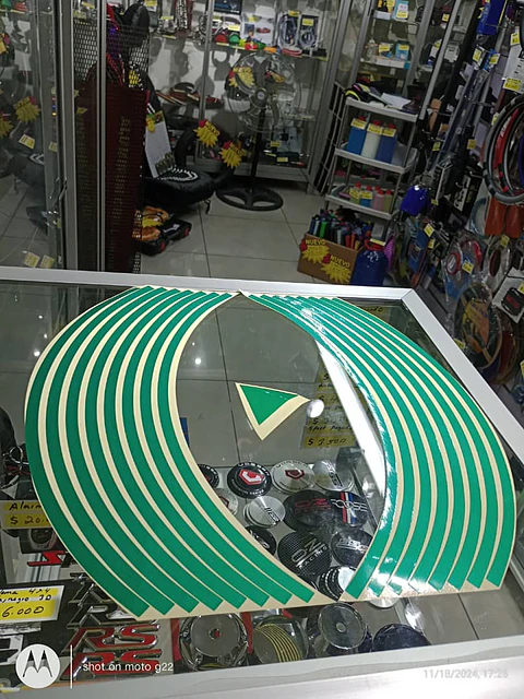Kit stickers reflectivos para llantas y rines - autos/motos