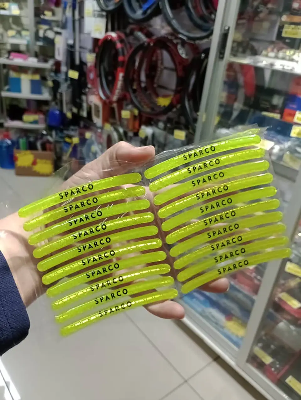 Kit STICKER adhesivos reflectivos Sparco para llantas ruedas de rines 2