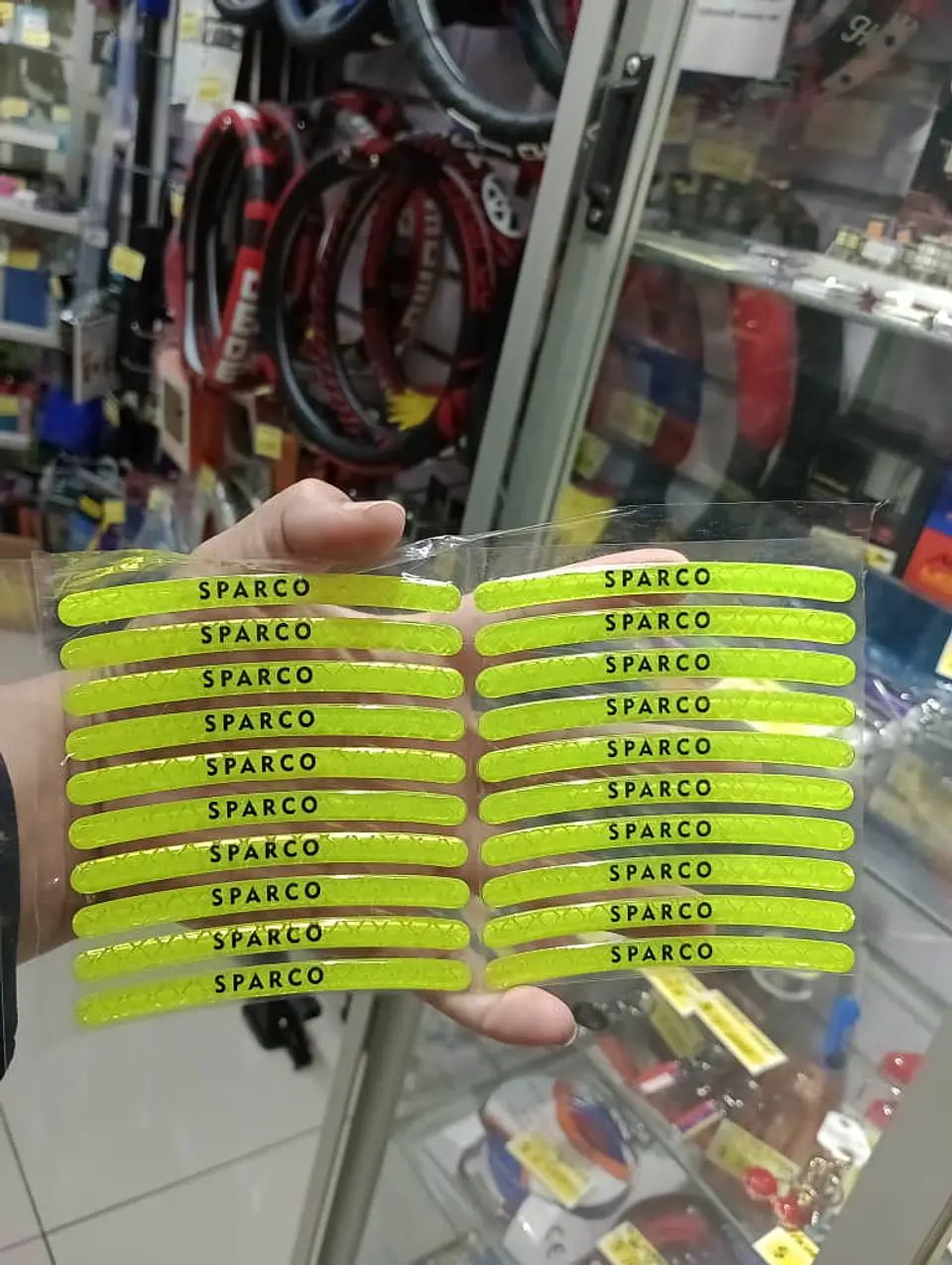 Kit STICKER adhesivos reflectivos Sparco para llantas ruedas de rines 8