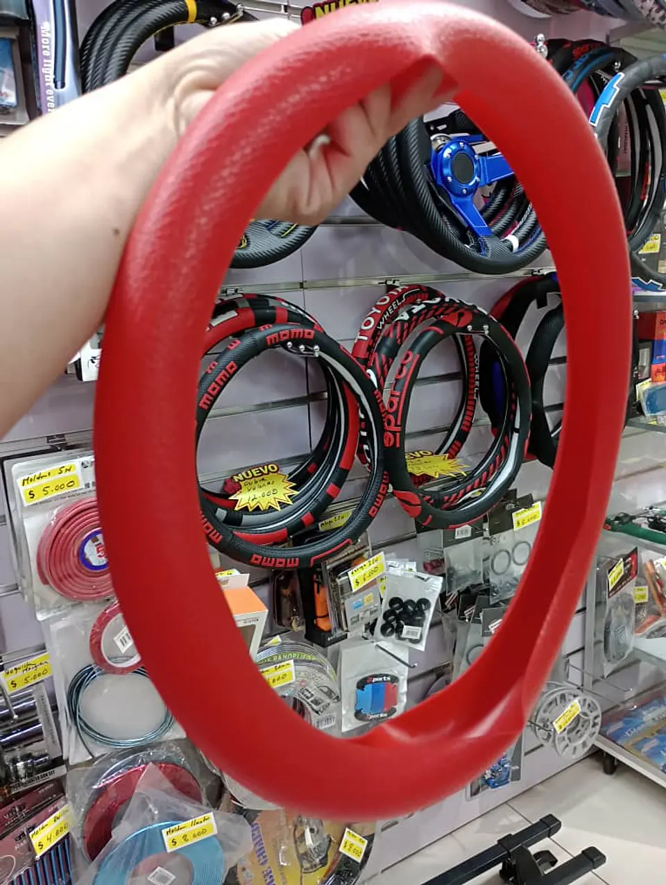 Funda cubre Volante de silicona para autos elastico color rojo 1