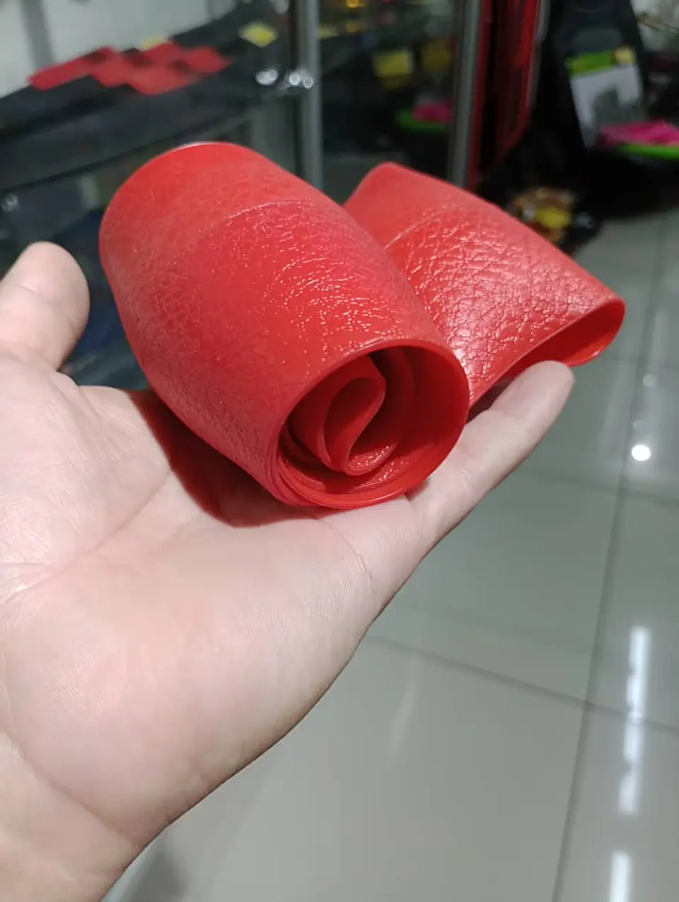 Funda cubre Volante de silicona para autos elastico color rojo 3