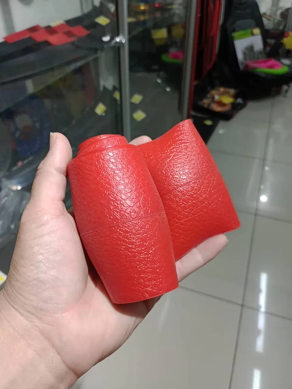 Funda cubre Volante de silicona para autos elastico color rojo 4