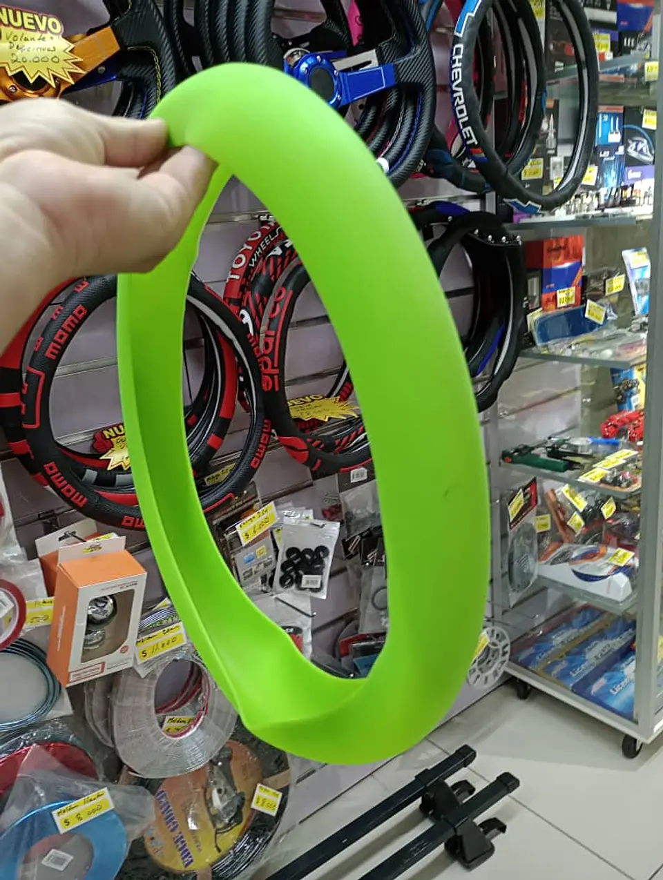 Funda cubre Volante de silicona para autos elastico color verde 4
