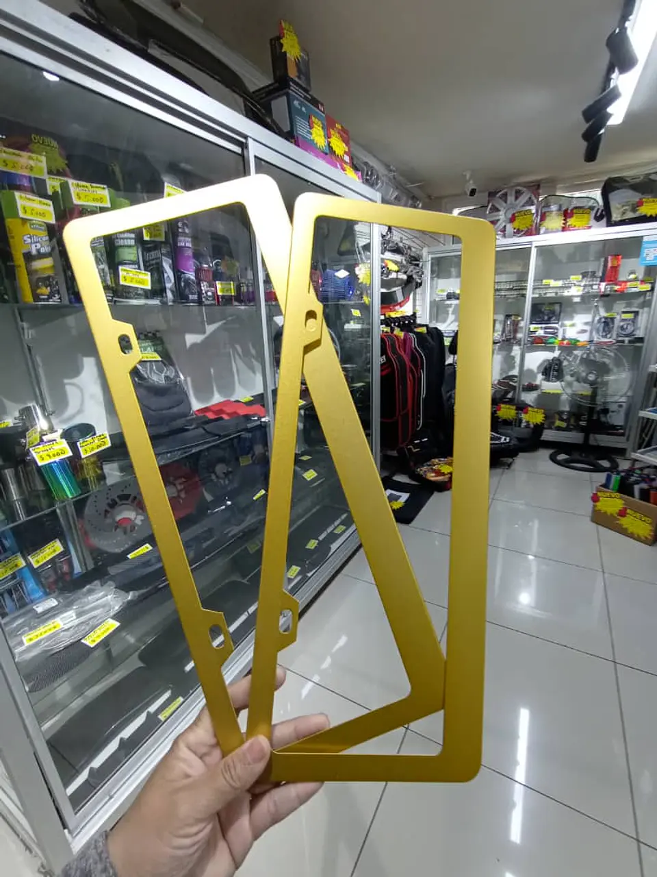 Par porta patentes/marco matrícula - Dorado/Amarillo 7