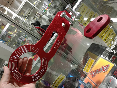 Gancho remolque arrastre aluminio trasero Tow Hook 0185 - Rojo