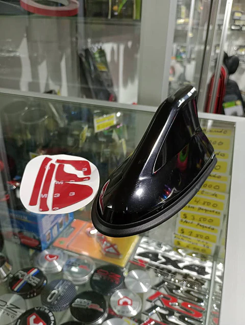 Antena aleta de tiburón Con Base Negra tunning negro