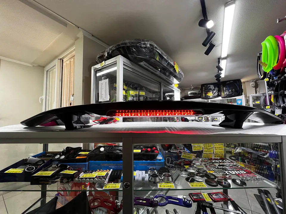 Liquidación Alerón GT, spoiler tunning decorativo universal negro 2