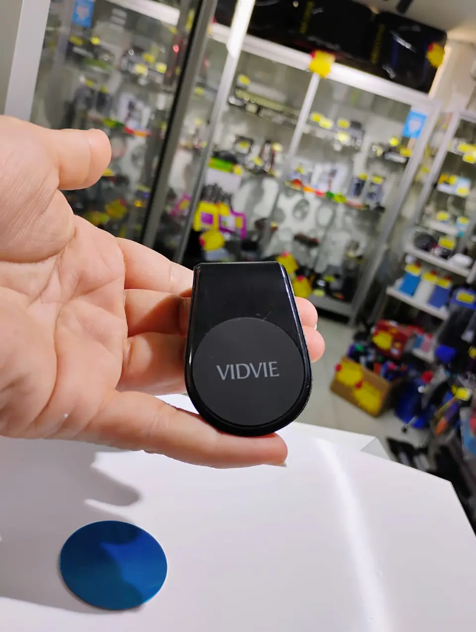 Soporte para Celular Smartphone Magnético con clip para rejilla 15