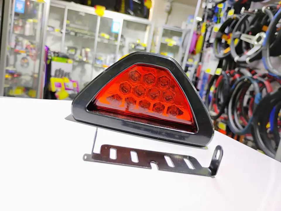 Luz de señal de freno tipo F1, luz trasera tercer stop 12 LED 3