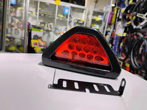 Luz de señal de freno tipo F1, luz trasera tercer stop 12 LED