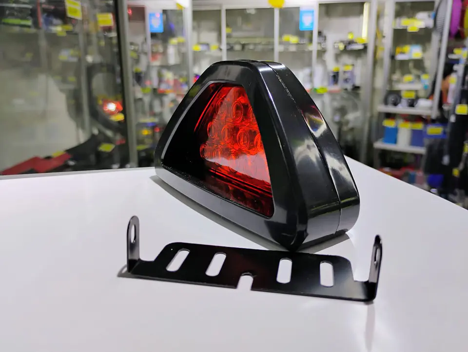 Luz de señal de freno tipo F1, luz trasera tercer stop 12 LED 15